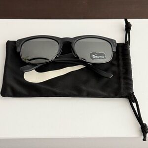 NWT Men’s Nike VOLITION EV0879 403 Sunglasses - Black